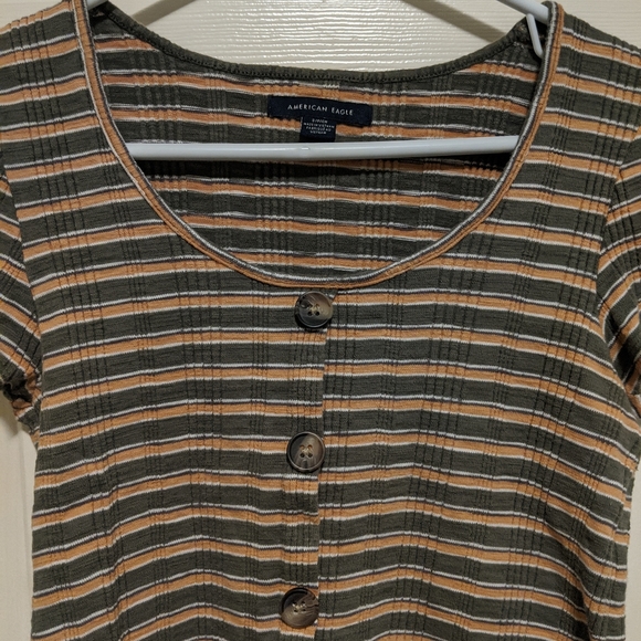 Crop Tops - Picture 3 of 5